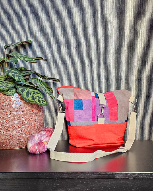 Cannolo Handbag Large - Hand-dyed, Red and Patchwork-La Cave à Laine