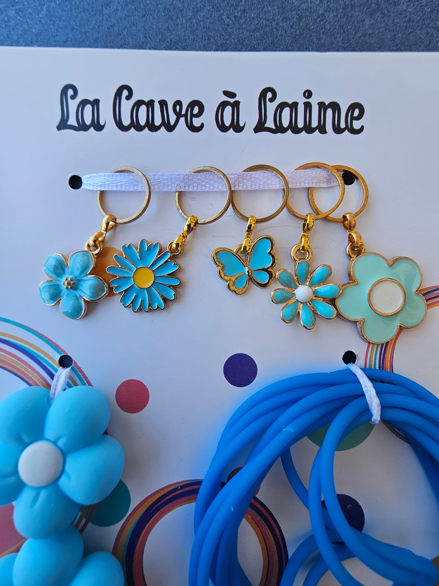 Extra Notions Card - Stitch Markers, Stoppers, and Holders - Blue