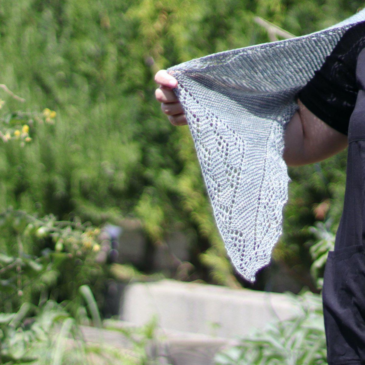 Sapore di Sale Shawl - PDF pattern download-La Cave à Laine