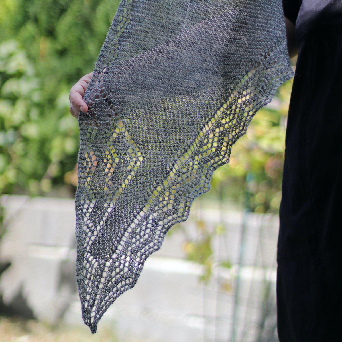 Sapore di Sale Shawl - PDF pattern download-La Cave à Laine