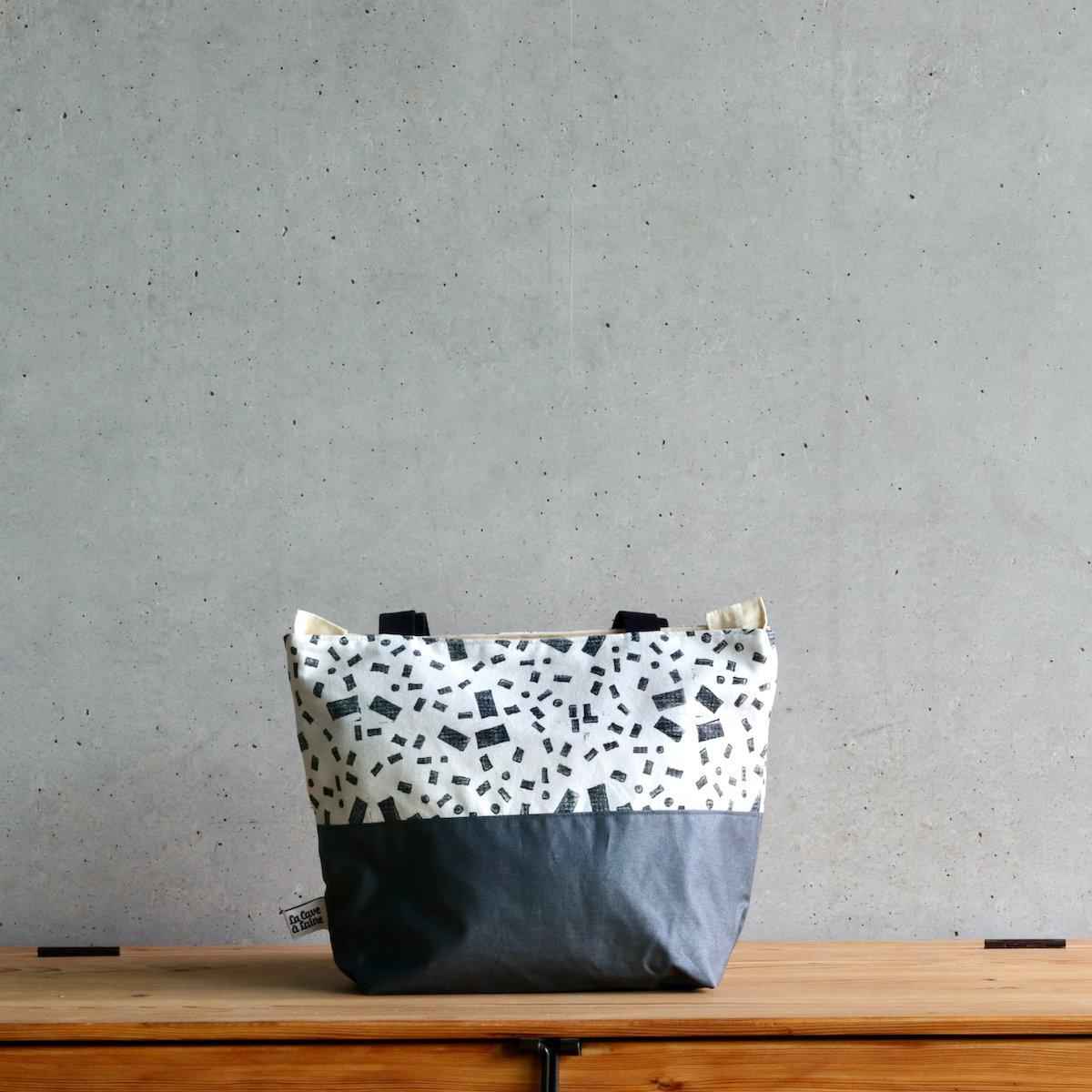 Linocut Project Bag - Long Handles XL - Black&White-La Cave à Laine