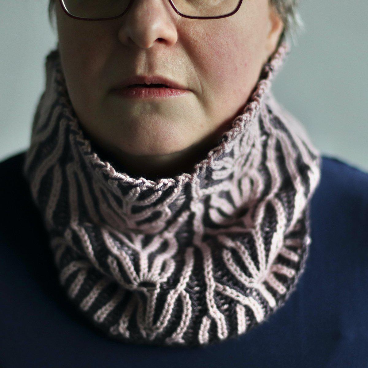 Ciliegio Cowl - PDF pattern download-La Cave à Laine