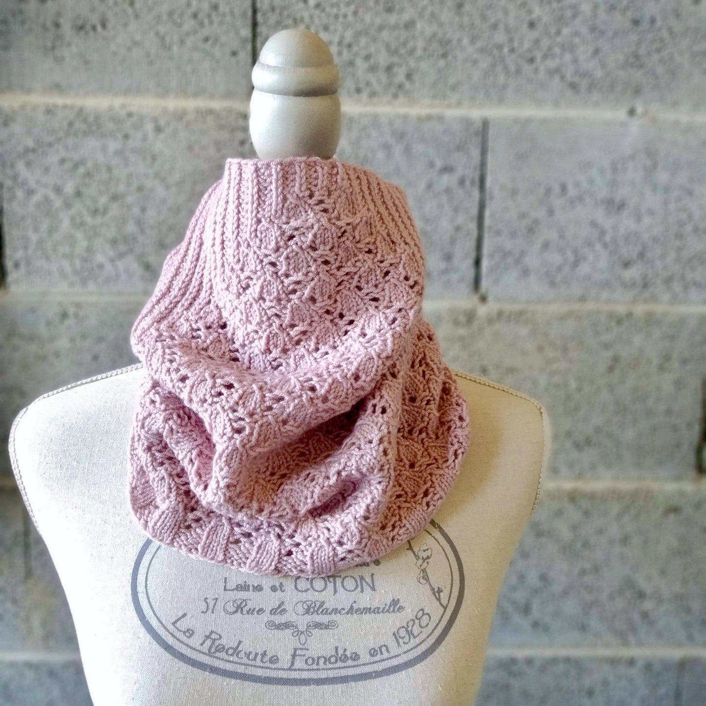 Amabilis Cowl - PDF pattern download-La Cave à Laine