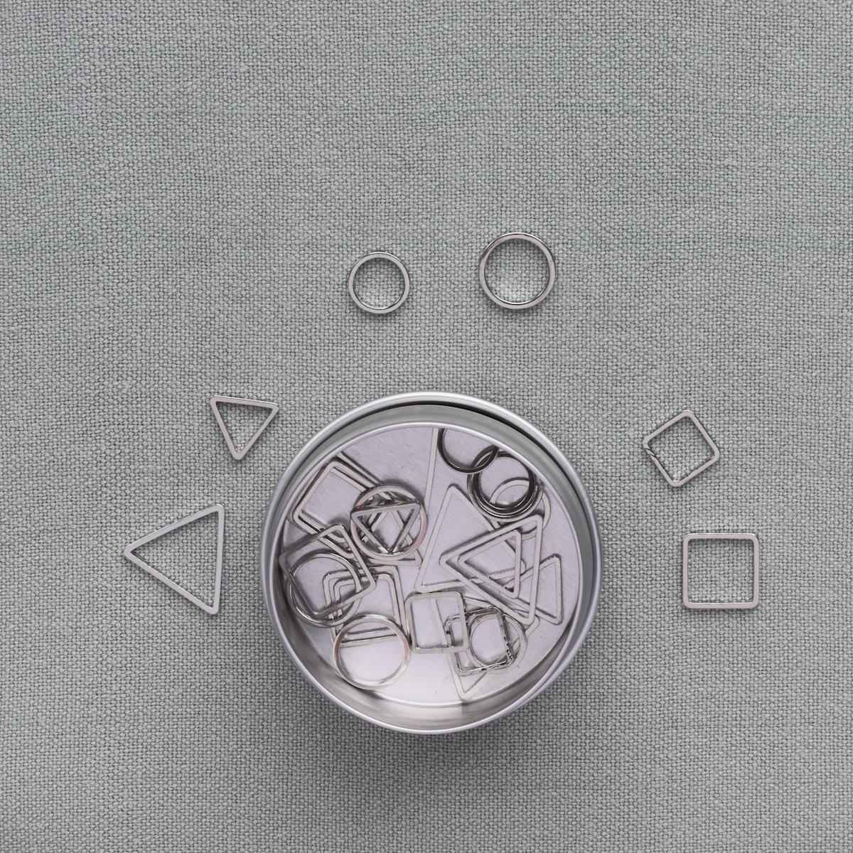 30 Stitch Markers - Geometry Mix Small Silver-La Cave à Laine