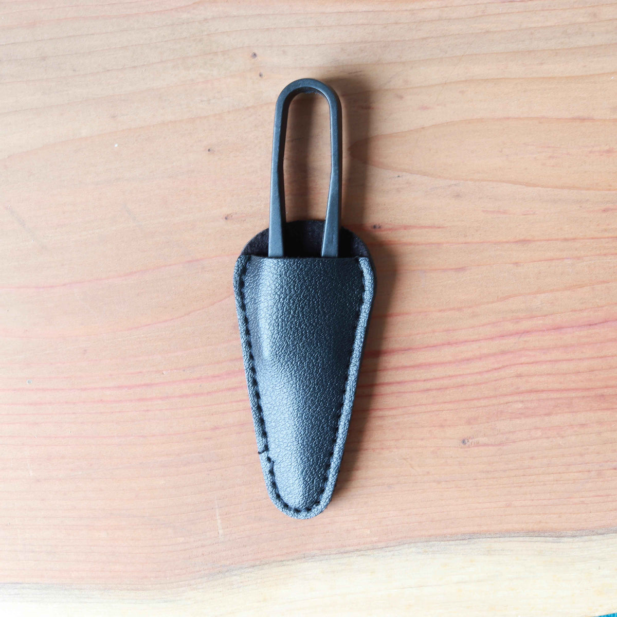 Scissors - Black Thread Snips-La Cave à Laine
