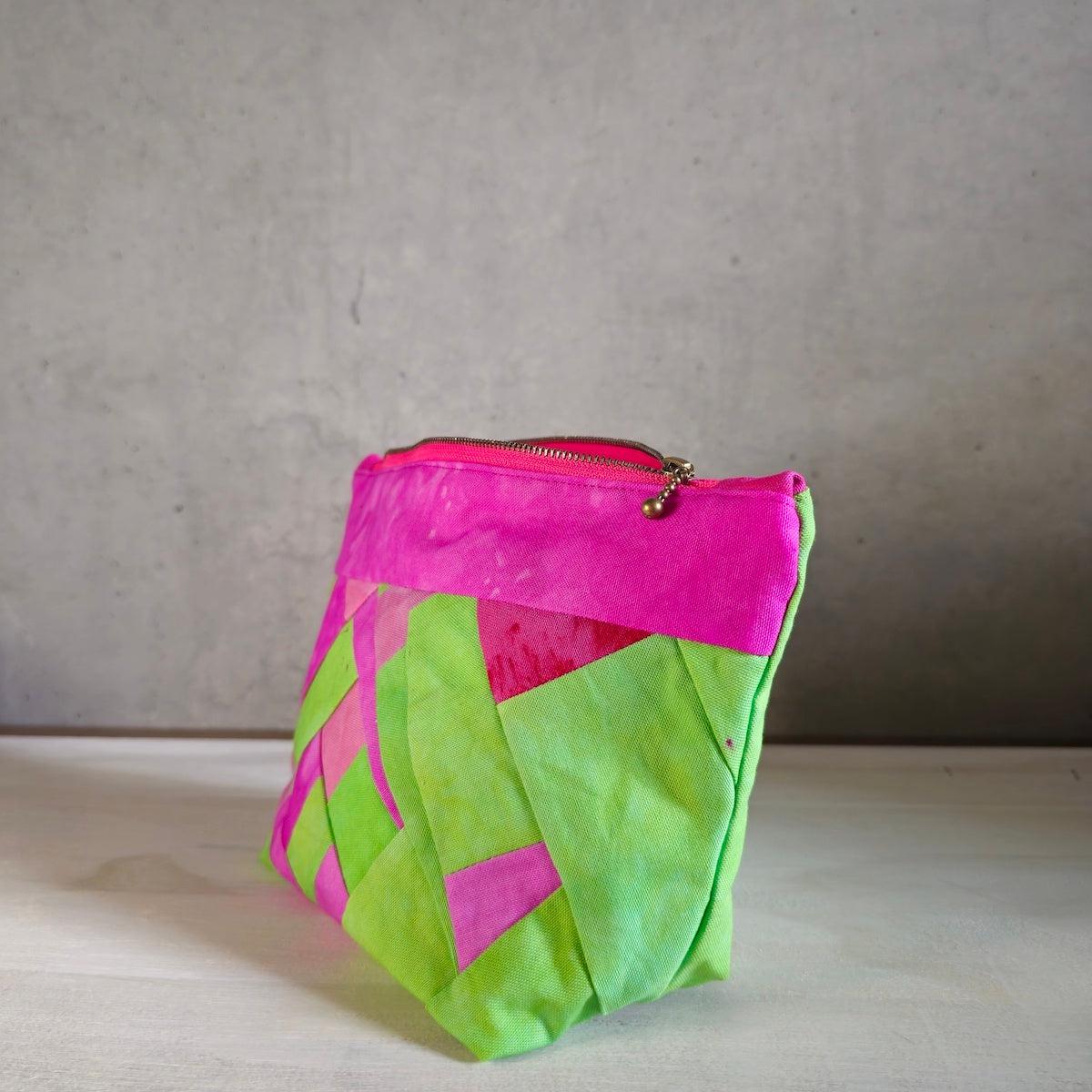 Patchwork Pouch Dama - Green & Pink-La Cave à Laine