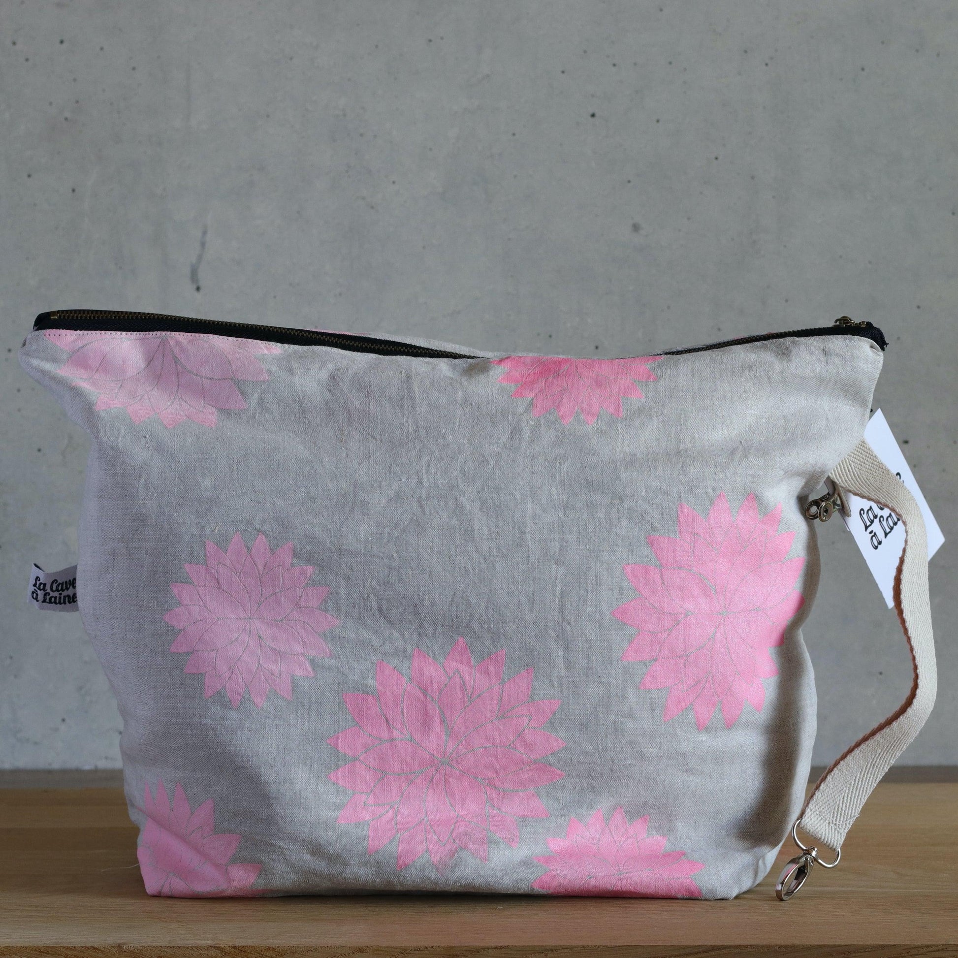 Zip Bag XL - Pink Flowers-La Cave à Laine