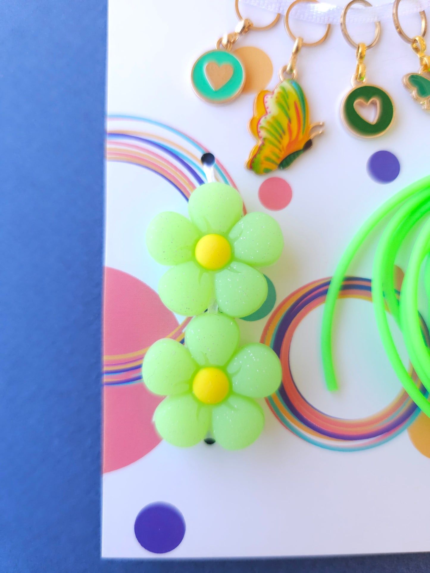 Extra Notions Card - Stitch Markers, Stoppers, and Holders - Green