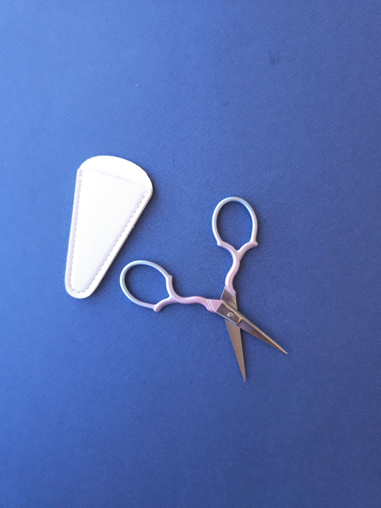 Scissors - Iridescent Pink