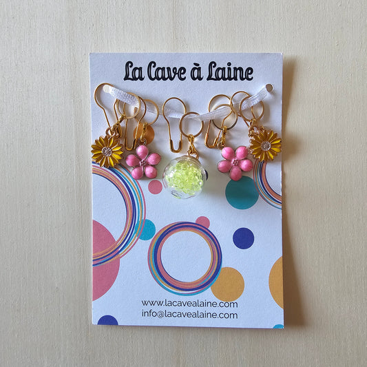 10 Stitch Markers - Flowers mix-La Cave à Laine