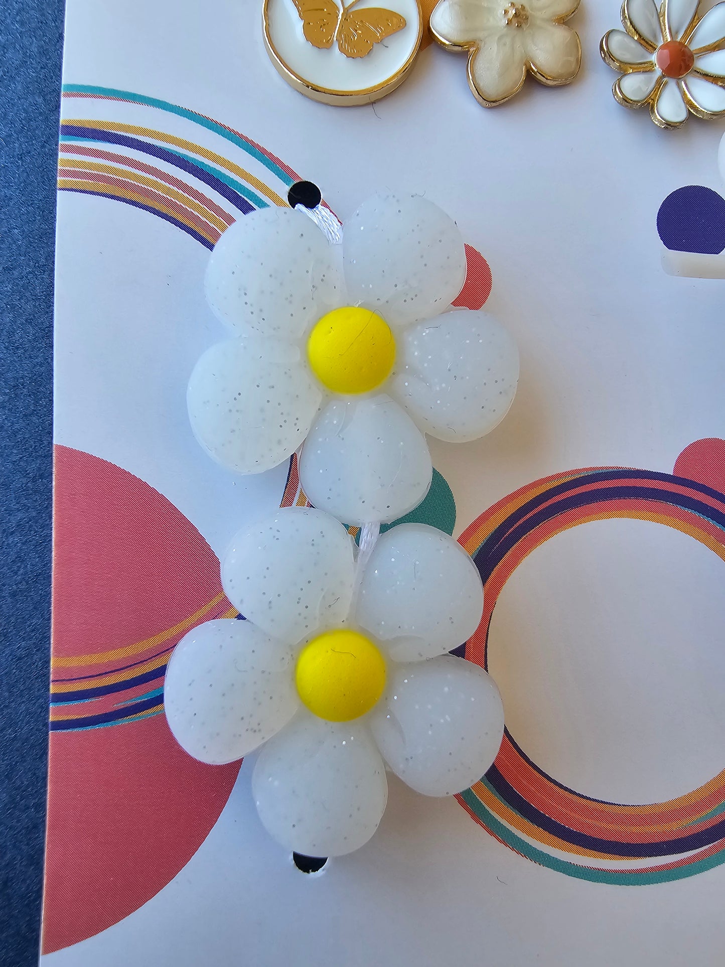 Extra Notions Card - Stitch Markers, Stoppers, and Holders - White