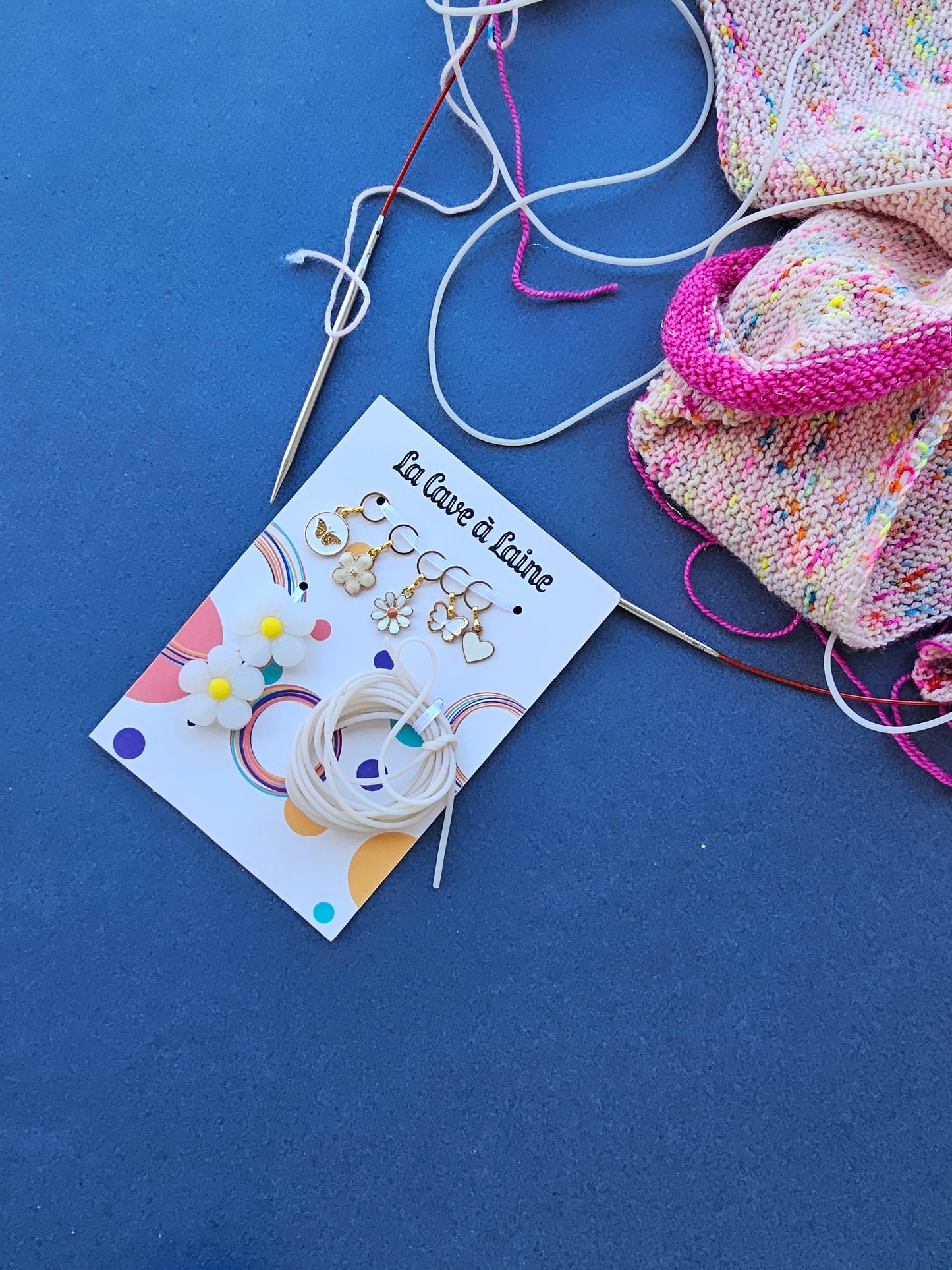 Extra Notions Card - Stitch Markers, Stoppers, and Holders - White