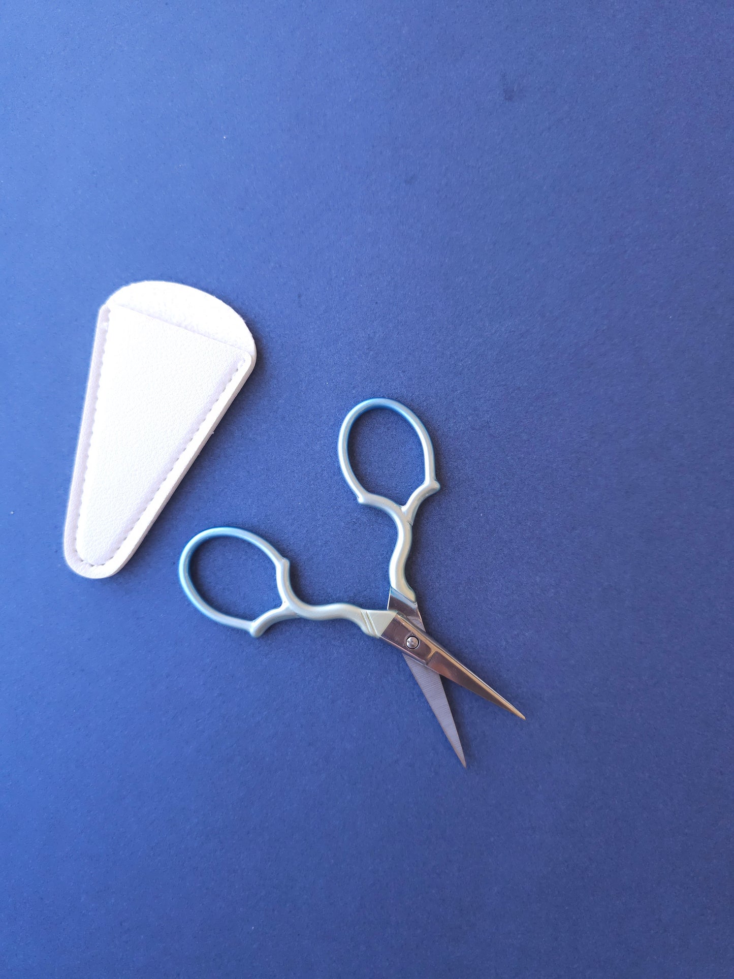 Scissors - Iridescent Sky Blue