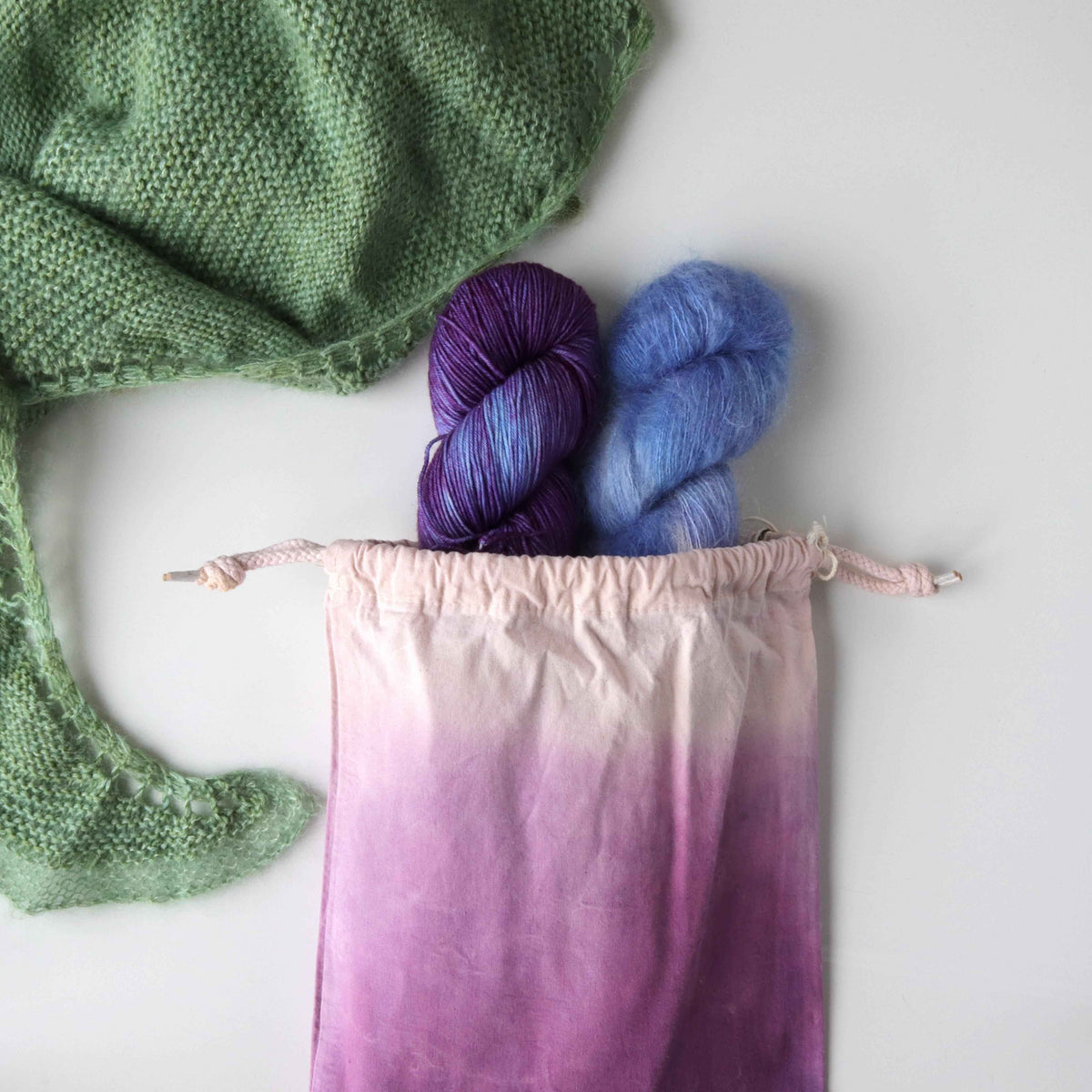 Snow Can Wait Shawl KIT - Lillac-La Cave à Laine