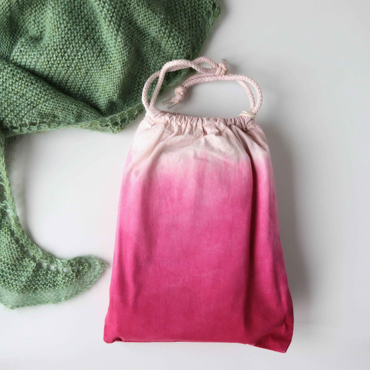 Snow Can Wait Shawl KIT - Pink & Blue-La Cave à Laine