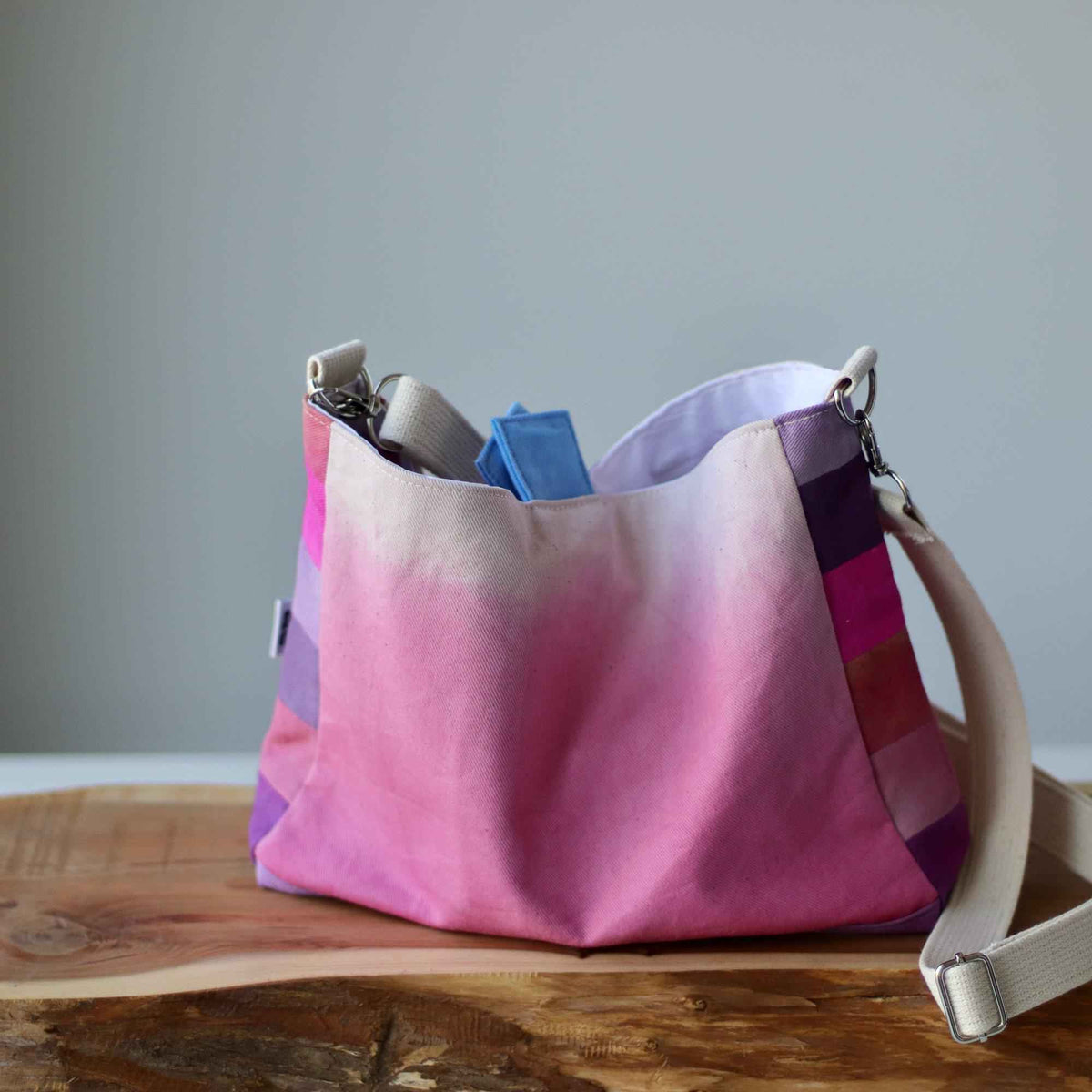 Aquarelle Project Basket, Crossbody - Hand-Dyed Organic Cotton, Rosa-La Cave à Laine