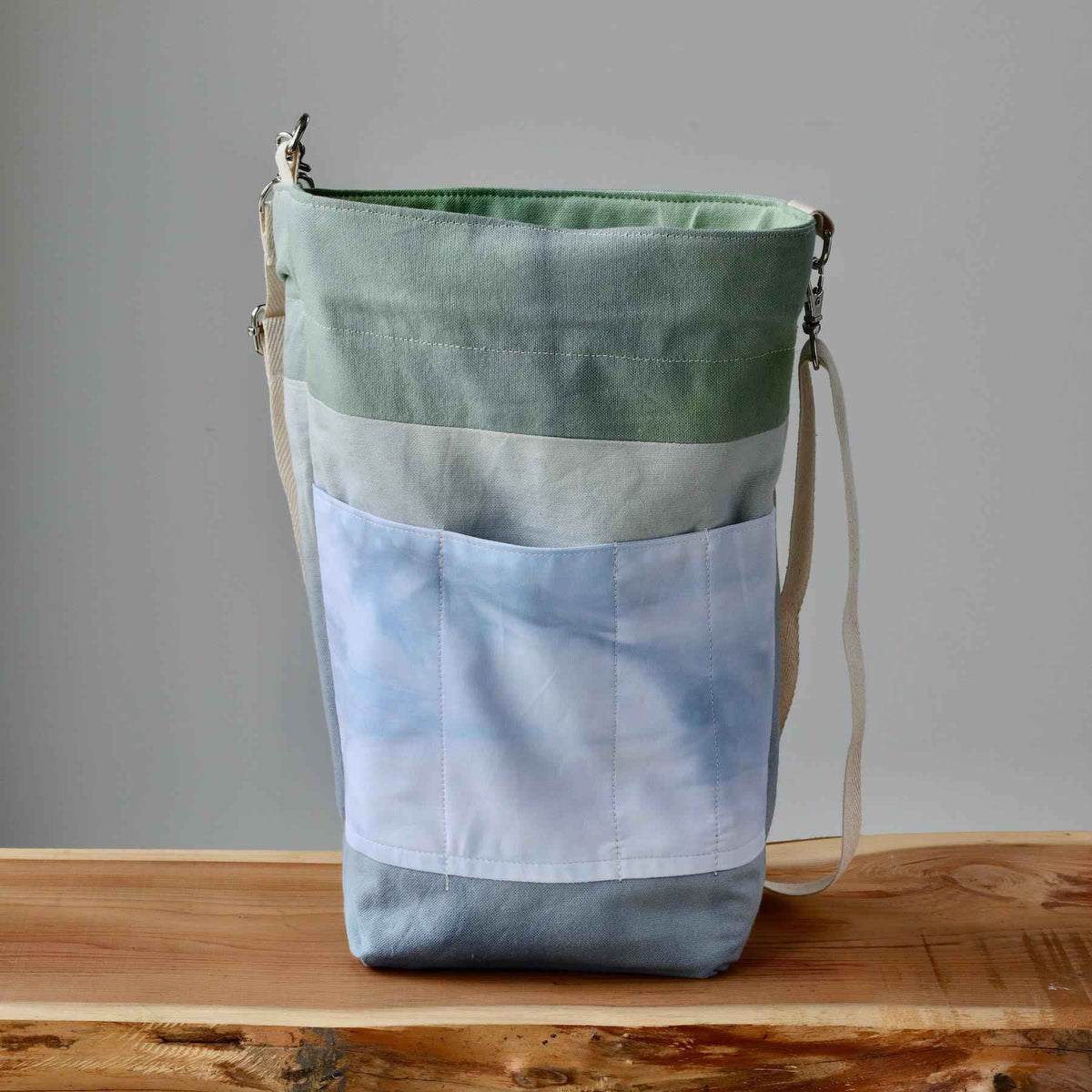 Aquarelle Project Bag - Hand-Dyed Organic Cotton, Crossbody: Bicolour Verde Scuro - END OF COLLECTION-La Cave à Laine