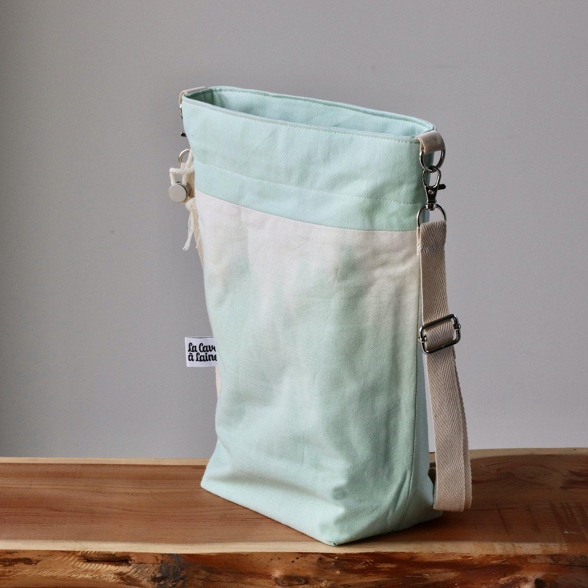 Aquarelle Project Bag - Hand-Dyed Organic Cotton, Crossbody: Bicolour Verde Chiaro-La Cave à Laine