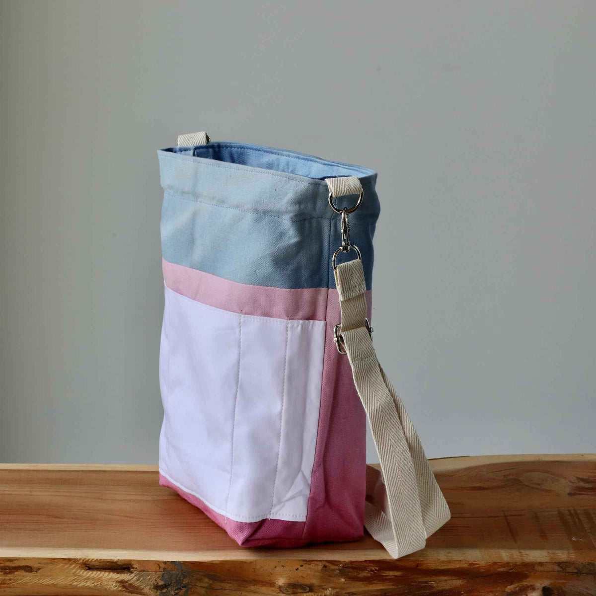 Aquarelle Project Bag - Hand-Dyed Organic Cotton, Crossbody: Bicolour Blu & Rosa-La Cave à Laine