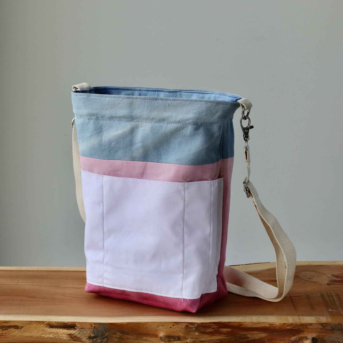 Aquarelle Project Bag - Hand-Dyed Organic Cotton, Crossbody: Bicolour Blu & Rosa-La Cave à Laine