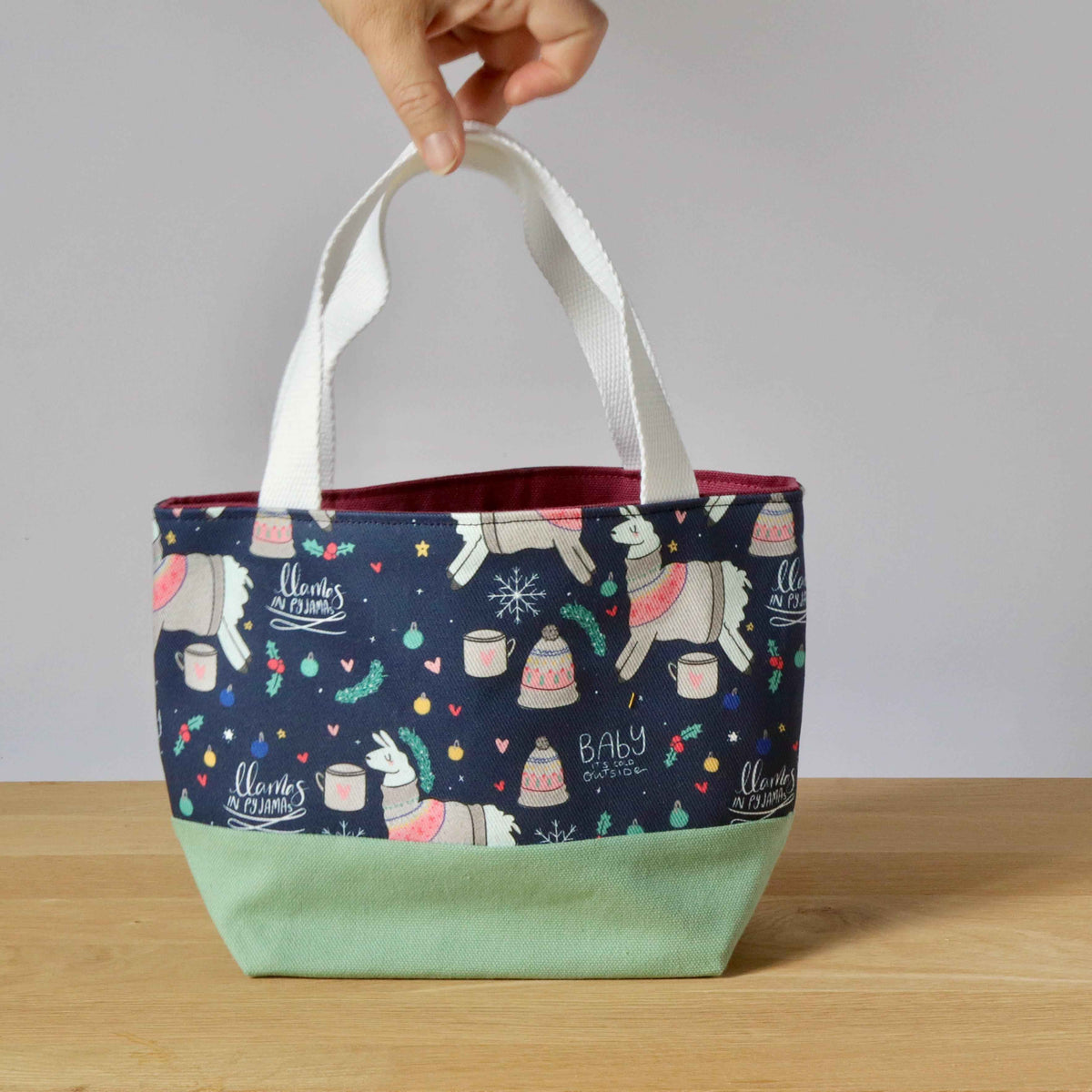 Llama Project Bag - Small-La Cave à Laine