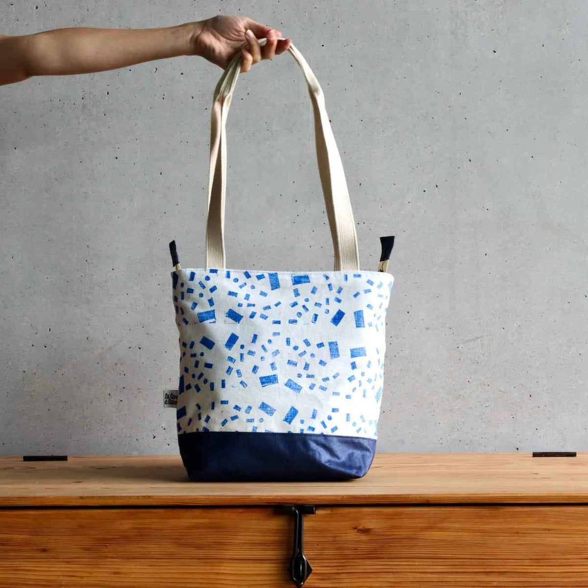 Linocut Project Bag - Long Handles XL - Blue-La Cave à Laine