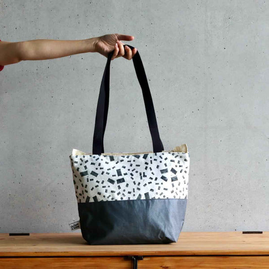 Linocut Project Bag - Long Handles XL - Black&White-La Cave à Laine