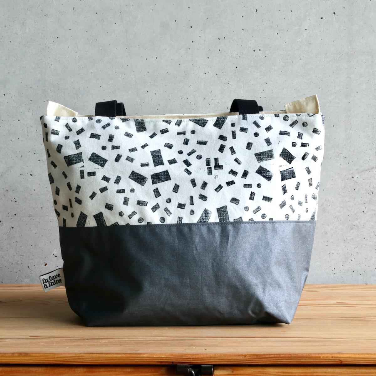 Linocut Project Bag - Long Handles XL - Black&White-La Cave à Laine
