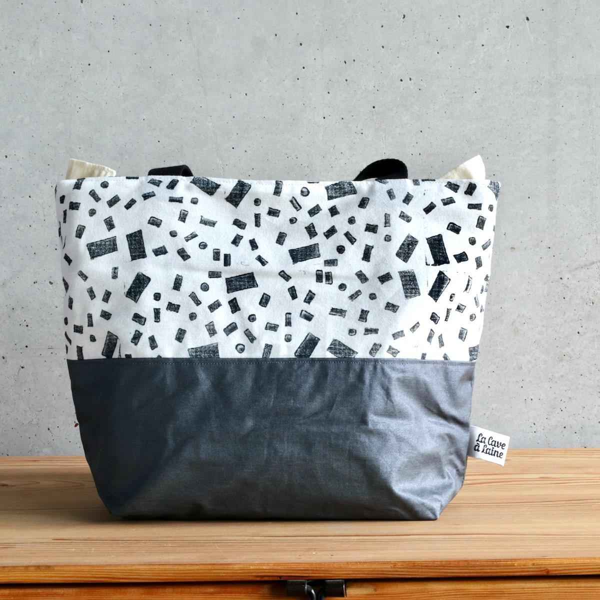 Linocut Project Bag - Long Handles XL - Black&White-La Cave à Laine