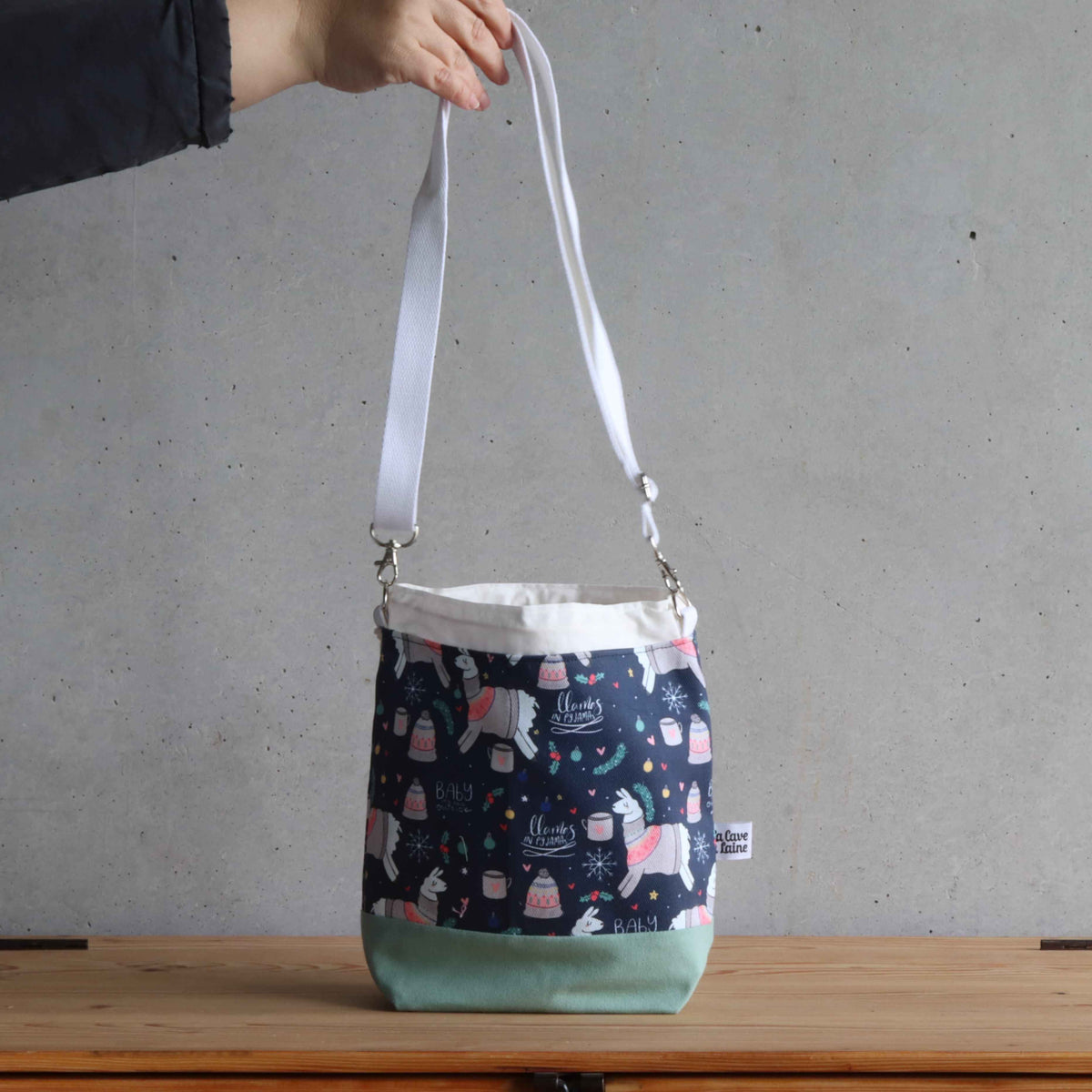 Llama Project Bag - Crossbody, Green and White-La Cave à Laine