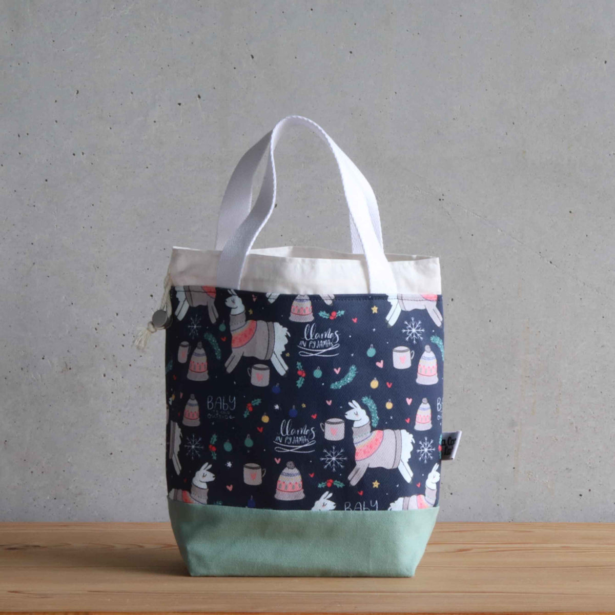 Llama Project Bag - Short Handles-La Cave à Laine