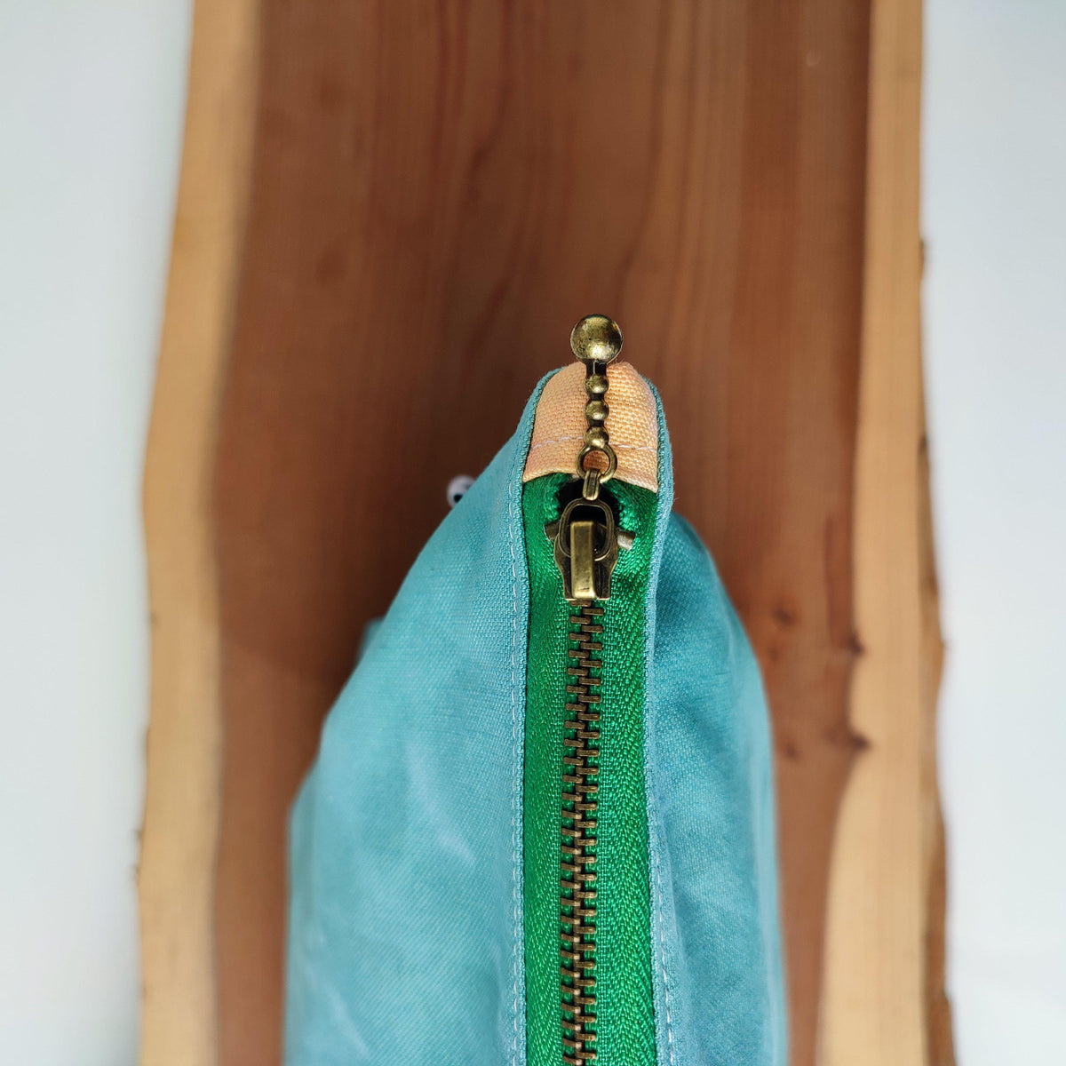 #Bag26 Handcrafted Canvas Bag - Wristlet with zip Jewels - Aventurine-La Cave à Laine