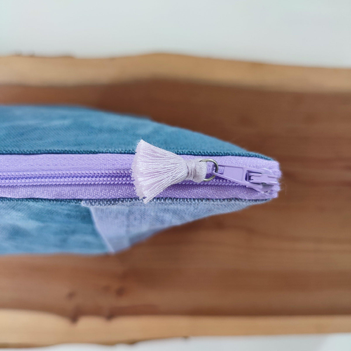 Handcrafted Canvas Bag - Linen Zipper - Viola e Blu-La Cave à Laine