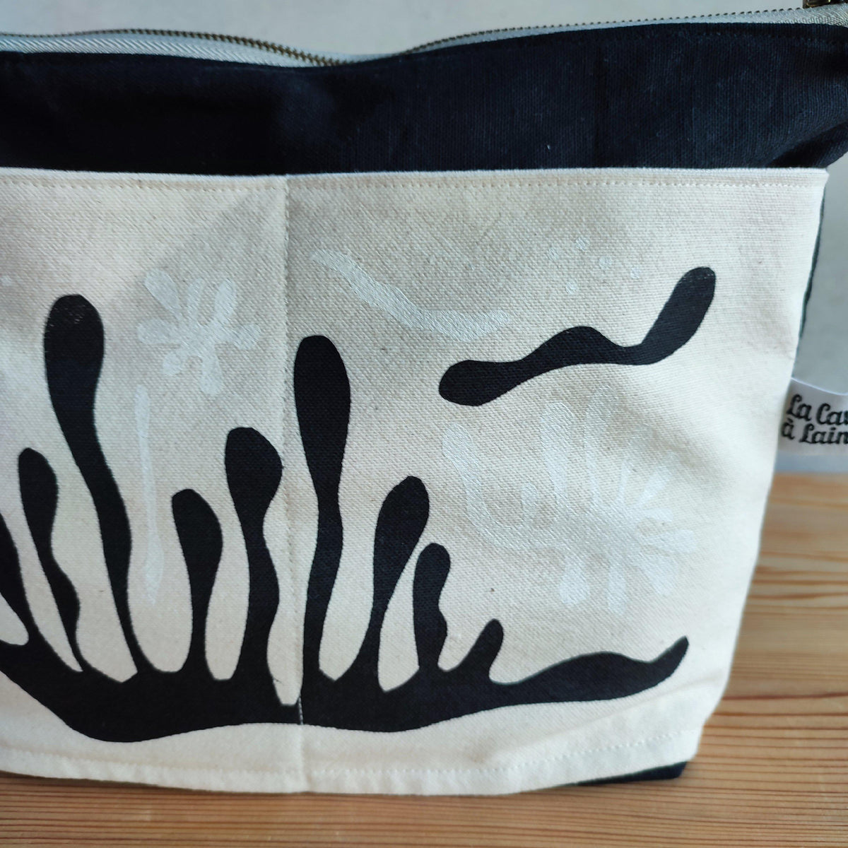 Black&White Wristlet Bag - Grey-La Cave à Laine