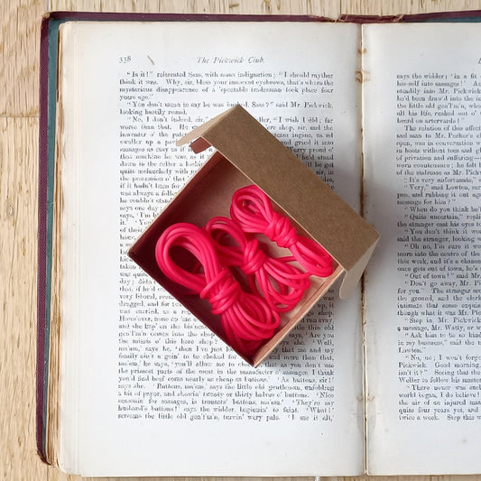 Stitch Holders - Red-La Cave à Laine