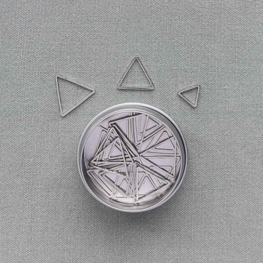30 Stitch Markers - Triangle Mix Silver-La Cave à Laine