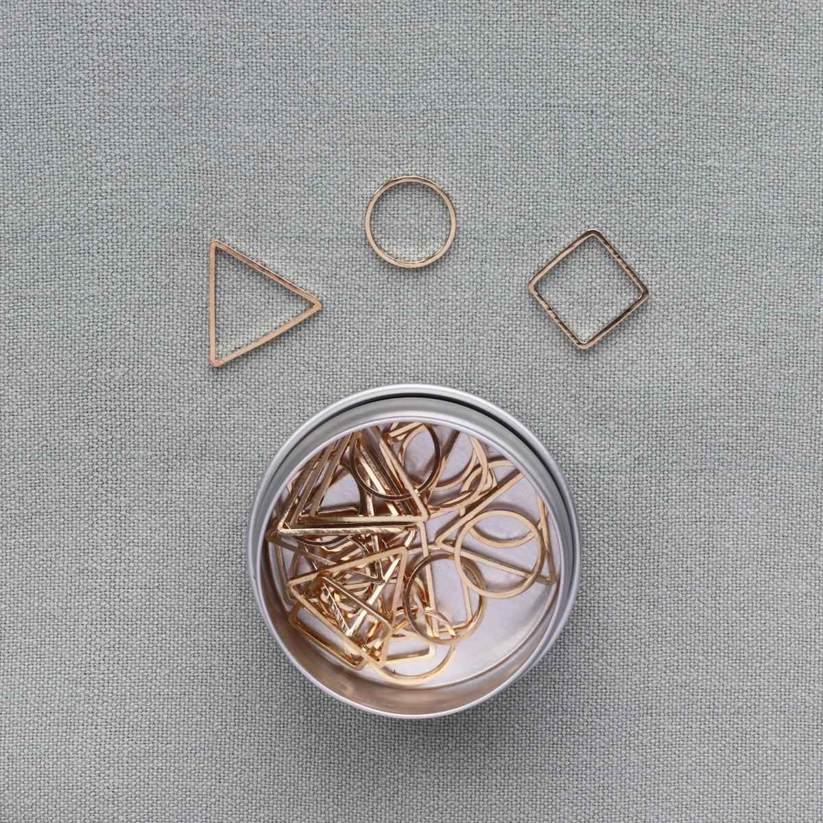 30 Stitch Markers - Geometry Mix Big Gold-La Cave à Laine