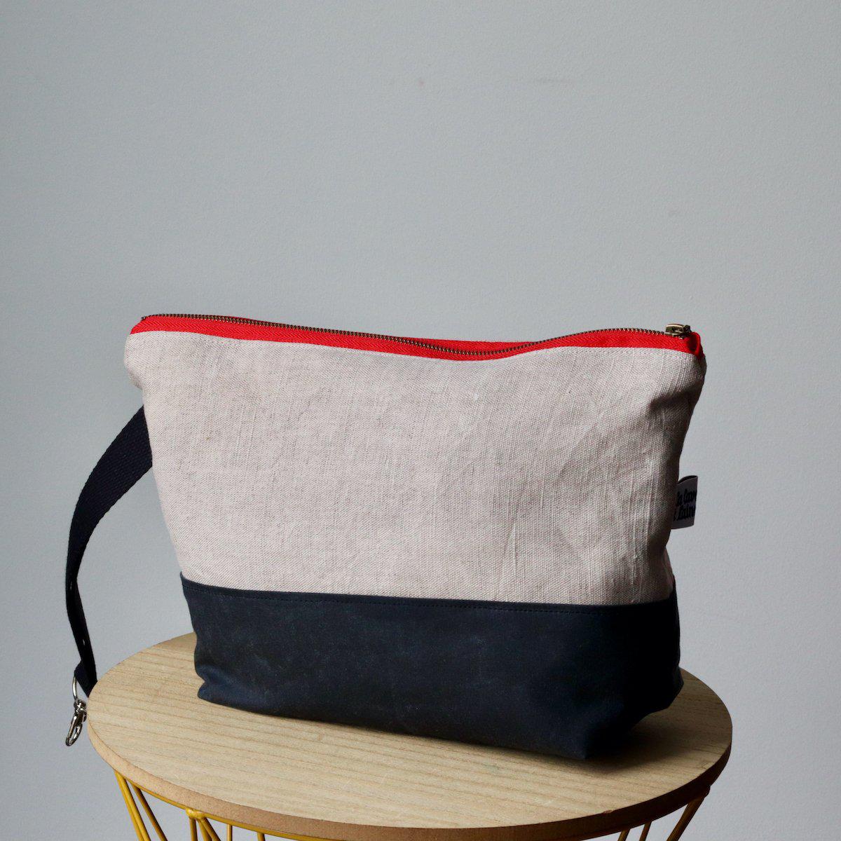 Project Bag Wristlet - Hand-dyed, Red Zipper-La Cave à Laine