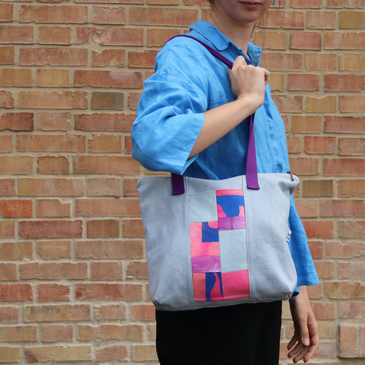 Patchwork Handcrafted Bag with Zipper - Purple Handles-La Cave à Laine