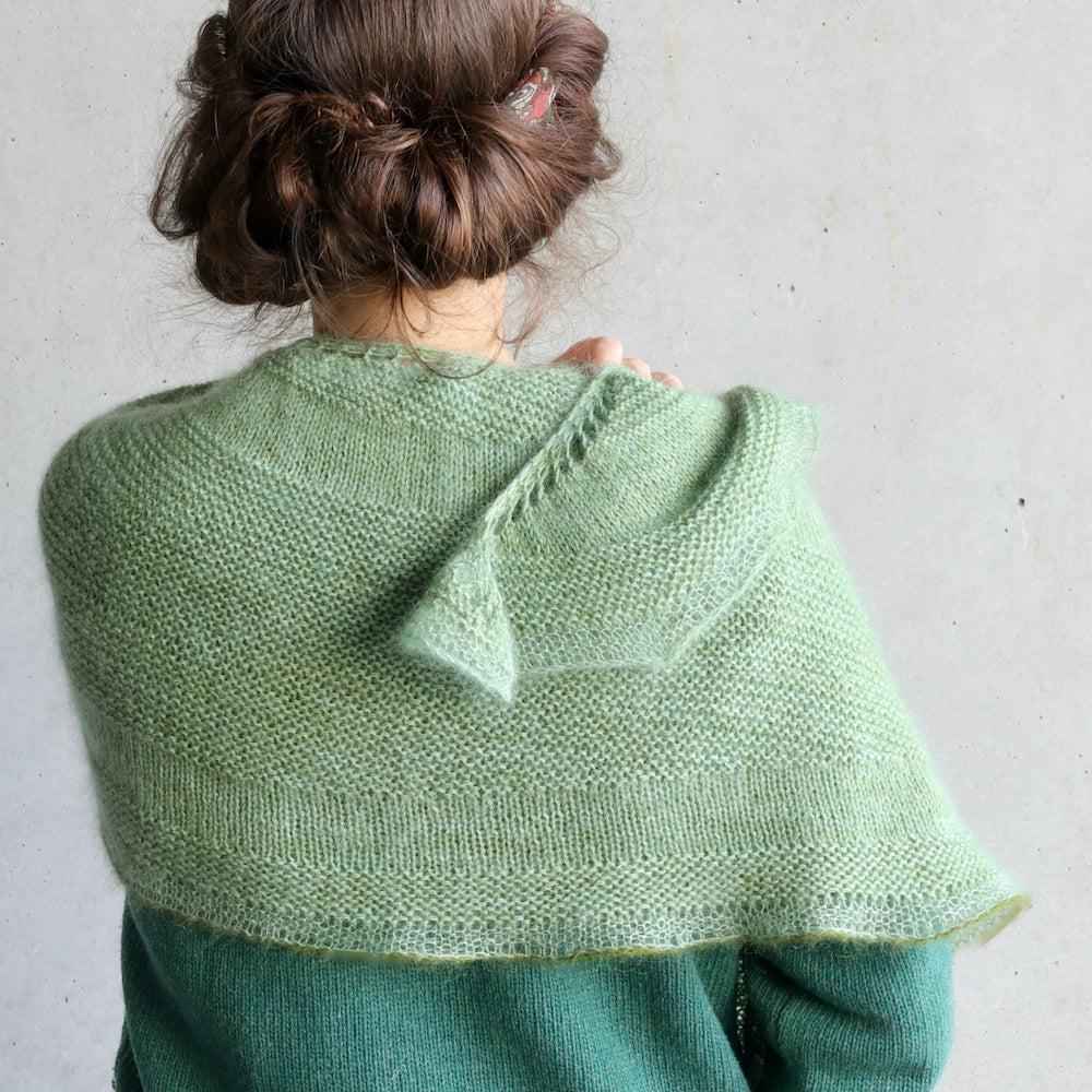 Snow Can Wait Shawl KIT - Touch of Blues-La Cave à Laine