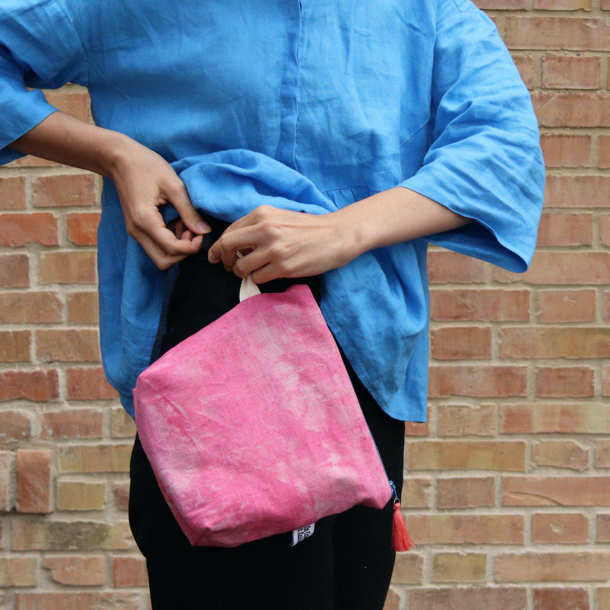 Handcrafted Canvas Bag - Linen Zipper - Coral Pink-La Cave à Laine