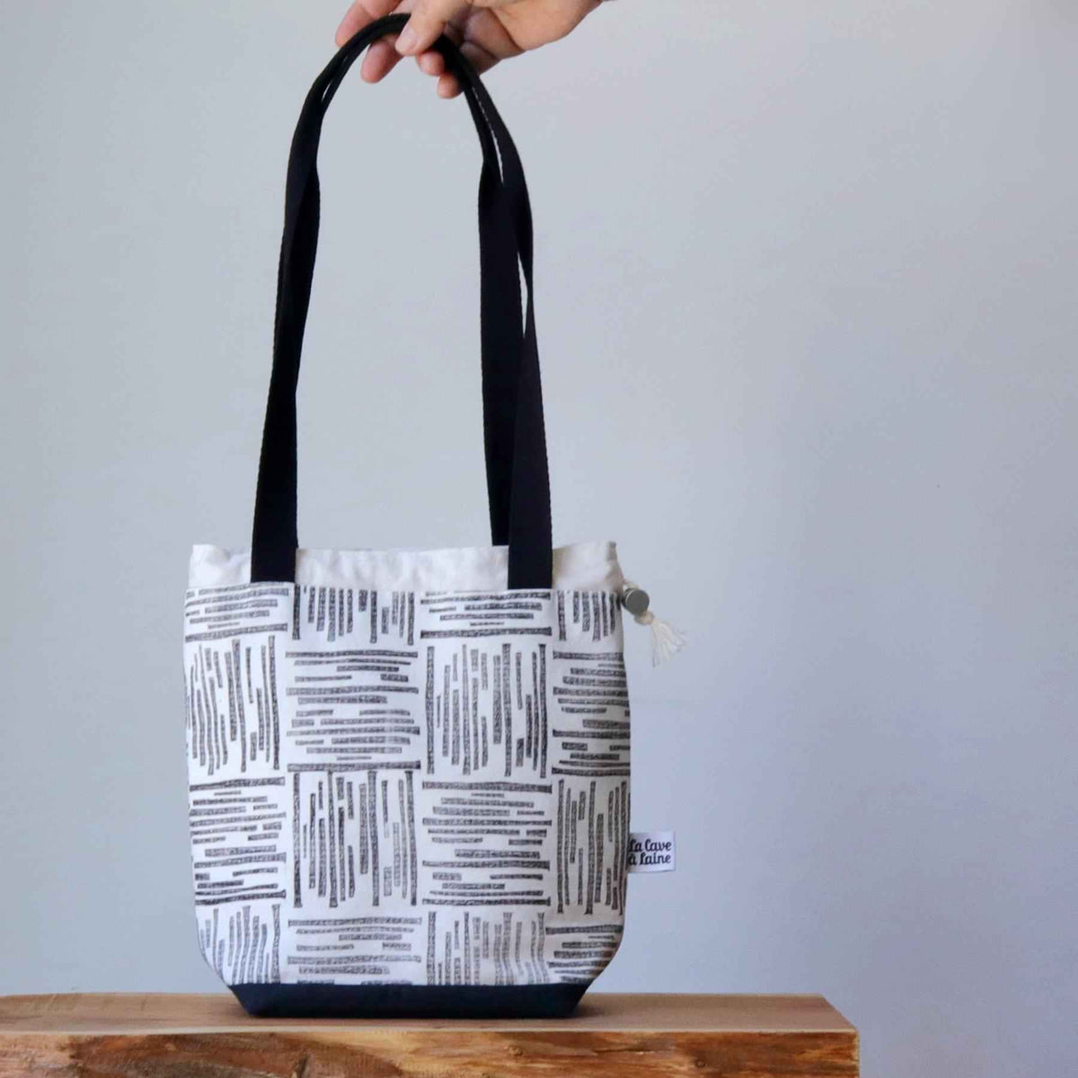 Linocut Project Bag - Long Handles - Black&White-La Cave à Laine