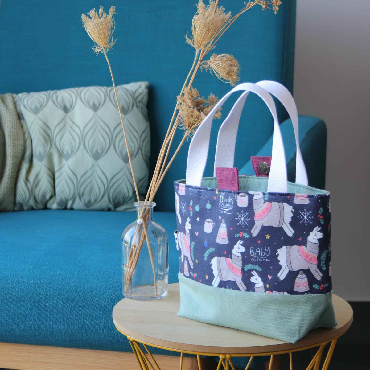 Llama Project Bag - Small, with closing-La Cave à Laine