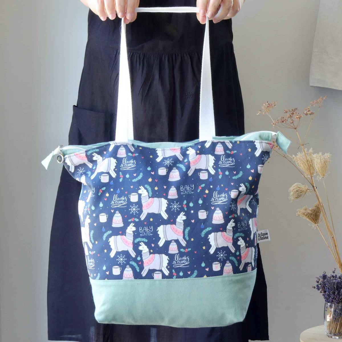 Llama Weekender Bag-La Cave à Laine