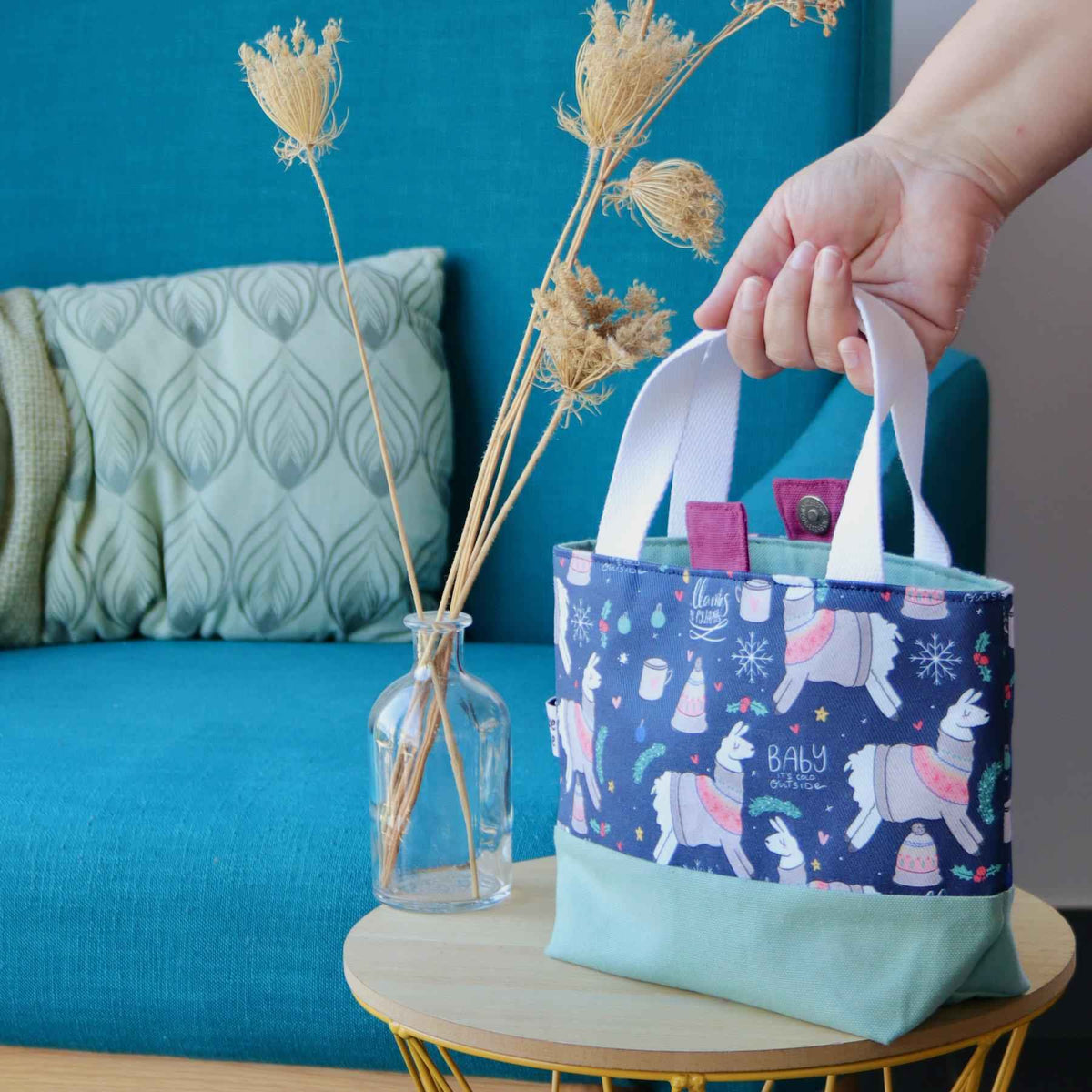 Llama Project Bag - Small, with closing-La Cave à Laine